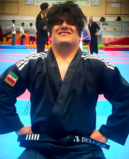 استاد اکبر باباخانی، بنیان‌گذار گروه فرهنگی ورزشی لبخند